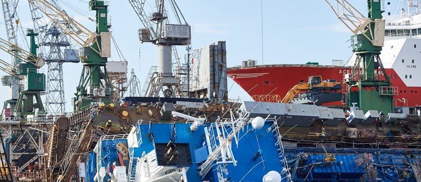 Komisja ustali przyczynę wypadku statku w gdyńskiej stoczni