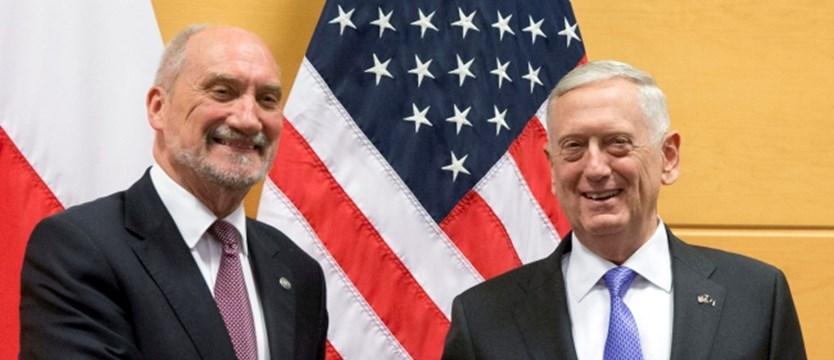 Macierewicz spotkał się z sekretarzem obrony USA