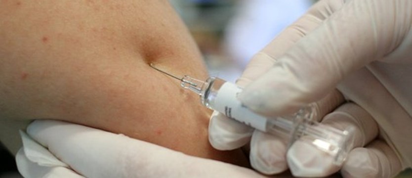 Polacy unikają szczepień