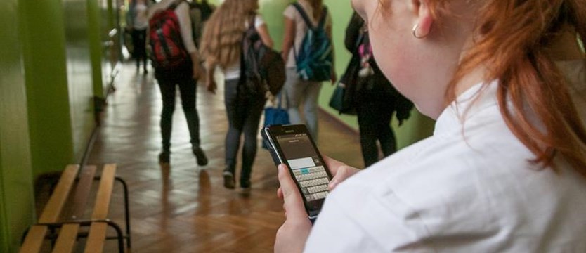 Zakaz korzystania ze smartfonów w szkołach?