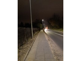 Chodnik i oświetlenie na Rostockiej