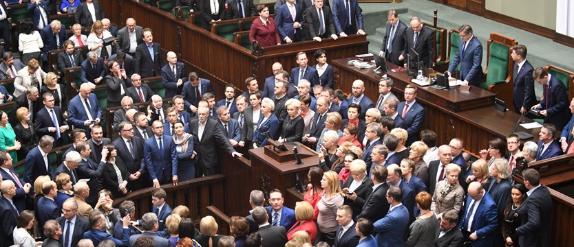 Posiedzenie Sejmu przerwane