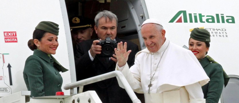 Papież przybył z wizytą do Egiptu