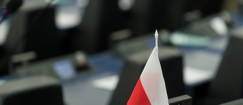 Europarlament przyjął rezolucję ws. praworządności w Polsce