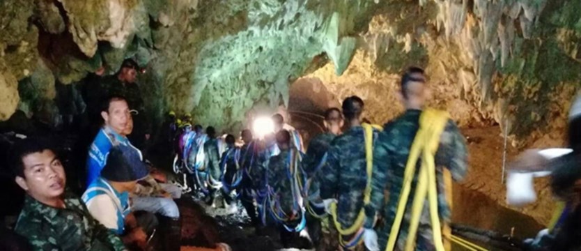 Odnaleźli dzieci zaginione w jaskini 9 dni temu