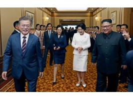 Przywódcy obu Korei rozmawiają o denuklearyzacji i procesie pokojowym