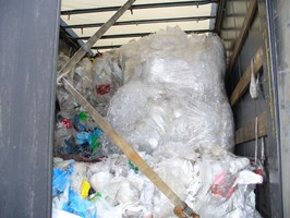 Celnicy zatrzymali prawie 47 ton odpadów