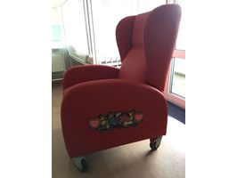 Rozkładane fotele od WOŚP dla szpitala