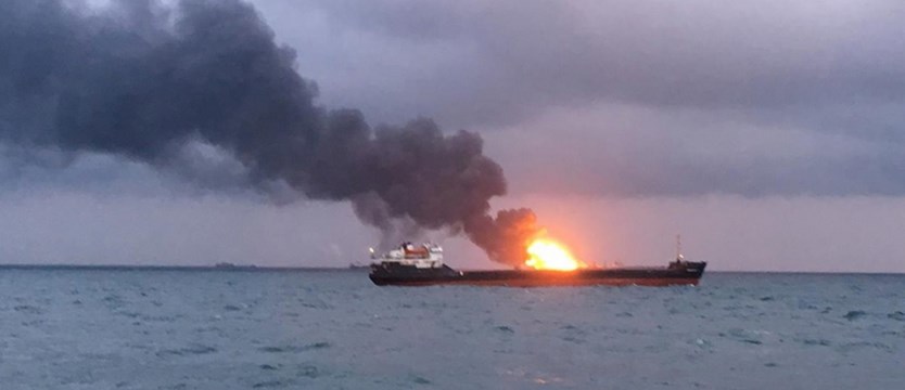 14 ofiar śmiertelnych pożaru dwóch statków z gazem koło Cieśniny Kerczeńskiej