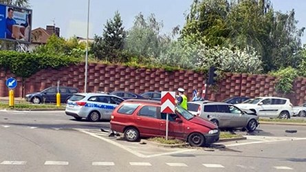 Wypadek na ul. Południowej i kolizje w dwóch miejscach Szczecina