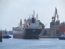 Remonty statków PŻM w Szczecinie