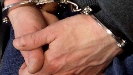 Włamali się do dostawczego auta. Łupem długo się nie cieszyli