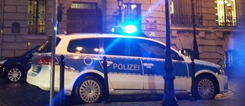 Dwie osoby zasztyletowane na dworcu w Iserlohn w Niemczech