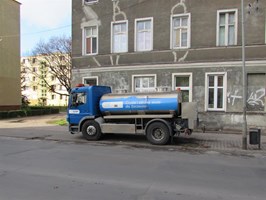 Koniec awarii na ulicy Budziszyńskiej – woda od godz. 13 ma być w kranach