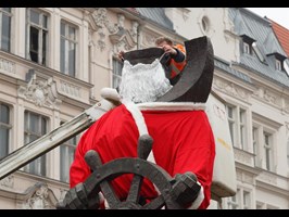 Zapuścił białą brodę, przywdział czerwony strój... Szczeciński marynarz już świąteczny