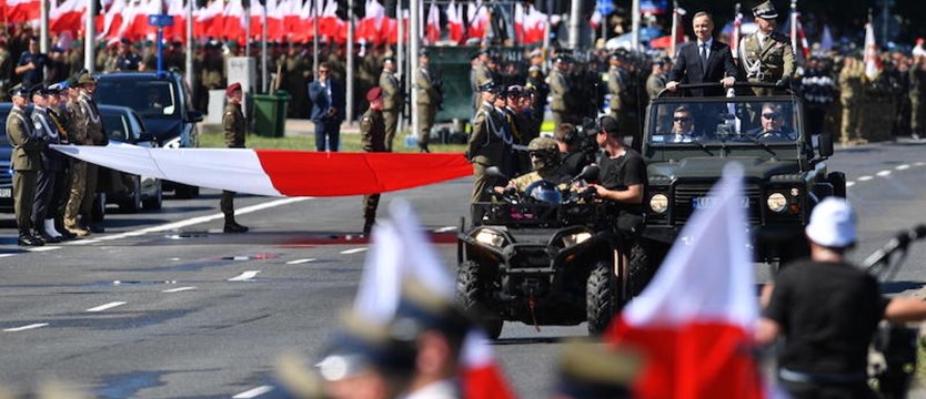 Przez Warszawę przeszła defilada z okazji Święta Wojska Polskiego