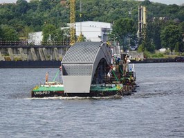 Ze Szczecina do niemieckiego Liepe płynęła część mostu