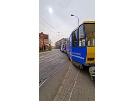 Przy Firlika tramwaje wypadają z szyn